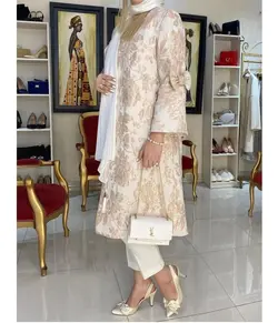 مانتو ژاکارد کرم طرحدار ترک