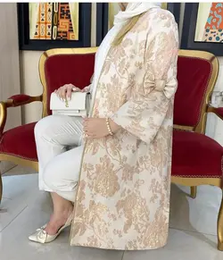 مانتو ژاکارد کرم طرحدار ترک