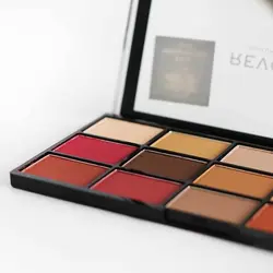 پالت سایه 15 رنگ رولوشن مدل VITALITY