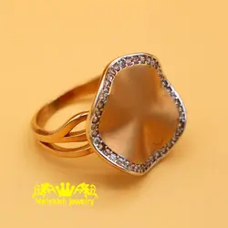 نیم ست فلورانس طلا - فروشگاه طلا و جواهرات مهرکیش گلد