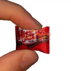 مگنت یخچال مینیاتوری شکلات قرمز مدل هیس