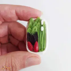 مینیاتوری سبزی خوردن خمیری