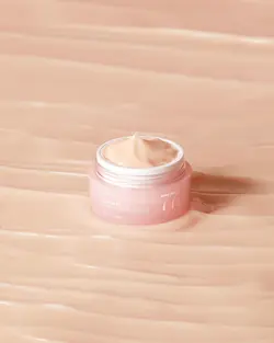 کرم هلو و نیاسینامید آنوا