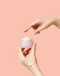 کرم هلو و نیاسینامید آنوا