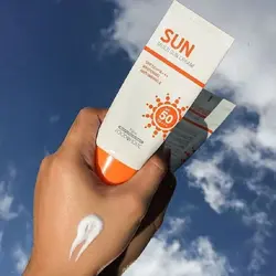 ضد آفتاب فوداهولیک<br>foodaholic multi sun cream