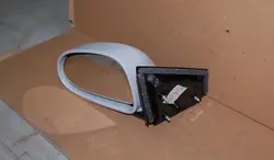 شيشه آينه بغل سمت چپ