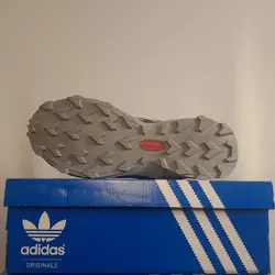 کفش طبیعت گردی آدیداس Light Grey