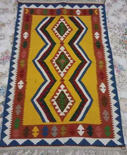 گلیم گیاهی ( طبیعی ) 1/5 متر مربعی قشقایی