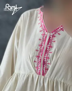 پیراهن نیلوفر