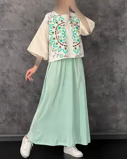 شومیز و دامن پلیسه