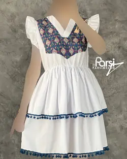 پیراهن سنتی منگوله‌ای