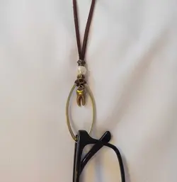 آویز گردنی عینک مدل مروارید