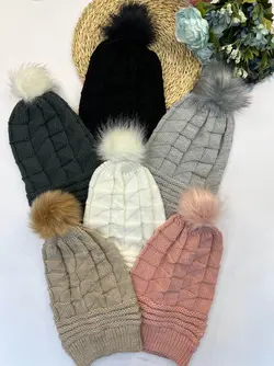 کلاه بافت تک پوم(۱۶۳۹)