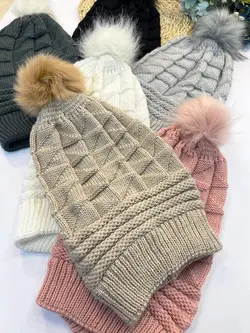 کلاه بافت تک پوم(۱۶۳۹)