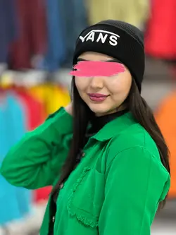 کلاه بافت آکریل گلدوزی شده (۱۶۹۹)