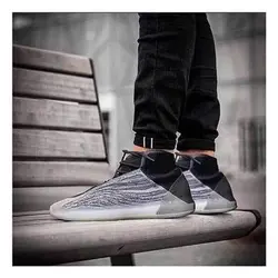 کتانی رانینگ پسرانه آدیداس 2019 YEEZLY