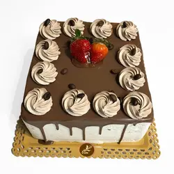 کیک شکلاتی مربع