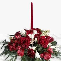 سبد گل و شمع تابان