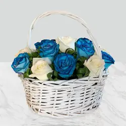 سبد گل رز آبی و سفید