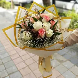 دسته گل رز پارمیدا