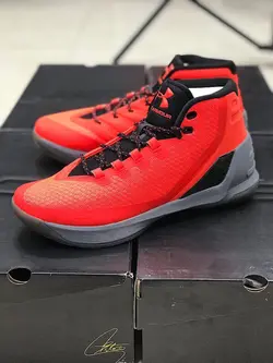 Under Armour curry 3 size:44.5