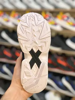 كفش Adidas مدل Falcon سايز 36