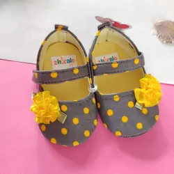 پاپوش دخترانه خال خالی