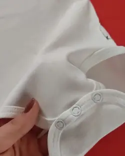 زیردکمه رکابی مومو