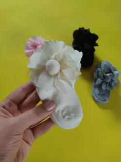 جوراب شکوفه دار برجسته مومو