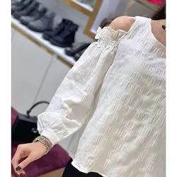 شومیز سفید سرشونه باز