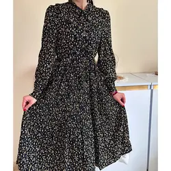 پیراهن گلگلی پلیسه