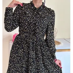 پیراهن گلگلی پلیسه