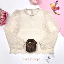 شومیز یقه گلدار