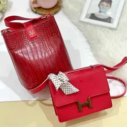 کیف قرمز زنانه