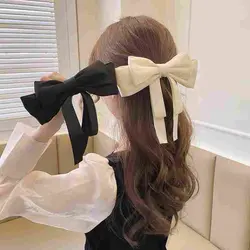 گیره فرانسوی روبان دار