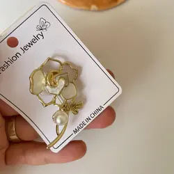 گل سینه شاخه گل صدفی