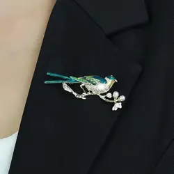 گل سینه پرستو