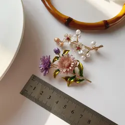 گل سینه شاخه گل