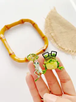 گل سینه قورباغه