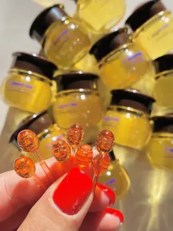 عسل لب درمانی تیرگی و خشکی لبcppuvini