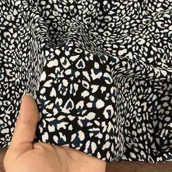 پارچه کرپ حریر کره ای پلنگی رنگ مشکی کد 963
