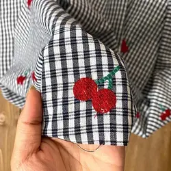پارچه لنین خامه دوزی طرح گیلاس مشکی کد 2813