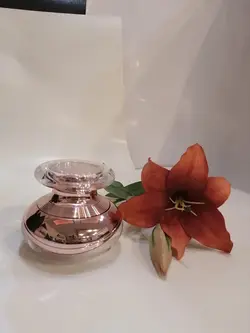 کرم روشن کننده و مرطوب کننده ی خاویار لدورا کر ۵۰ میل کد 41810