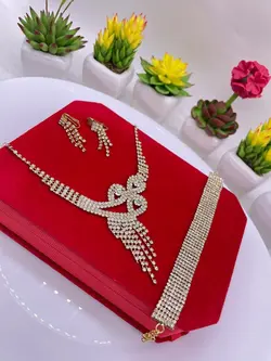 ست کامل نگین دار طلایی ۴۱۱۳۸۲