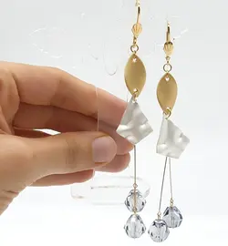 گوشواره با نگین سوارسکی سفید طلایی