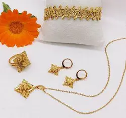 ست زیتونی لوزی و دستبند سه پر