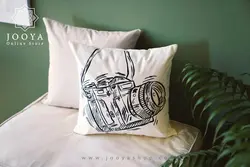 کاور کوسن دوربین سیاه سفید
