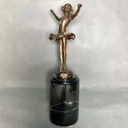 مجسمه برنز پری