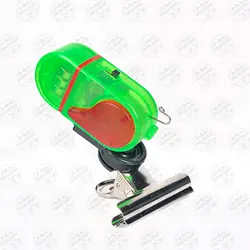 بازر ماهیگیری روی چوب