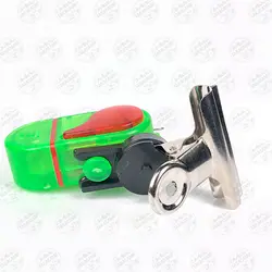 بازر ماهیگیری روی چوب